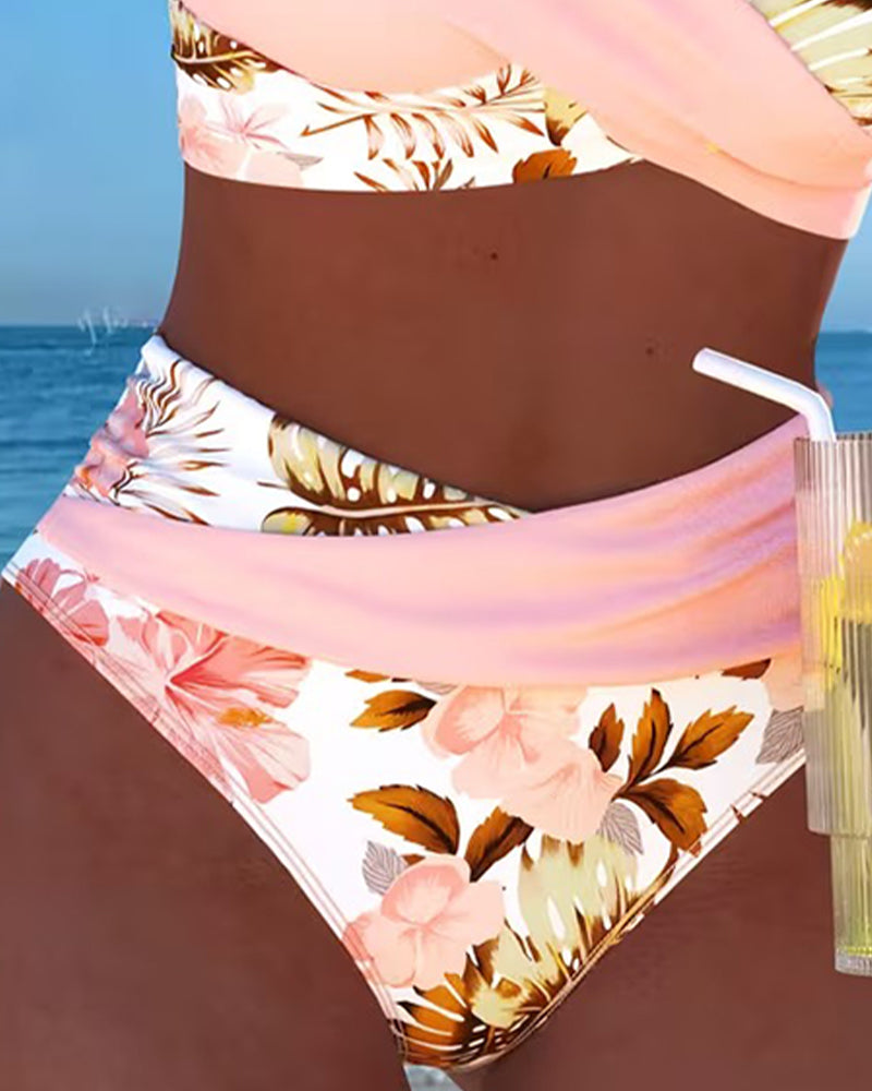 Zestaw Bikini z Kwiatowym Wzorem i Rozcięciem