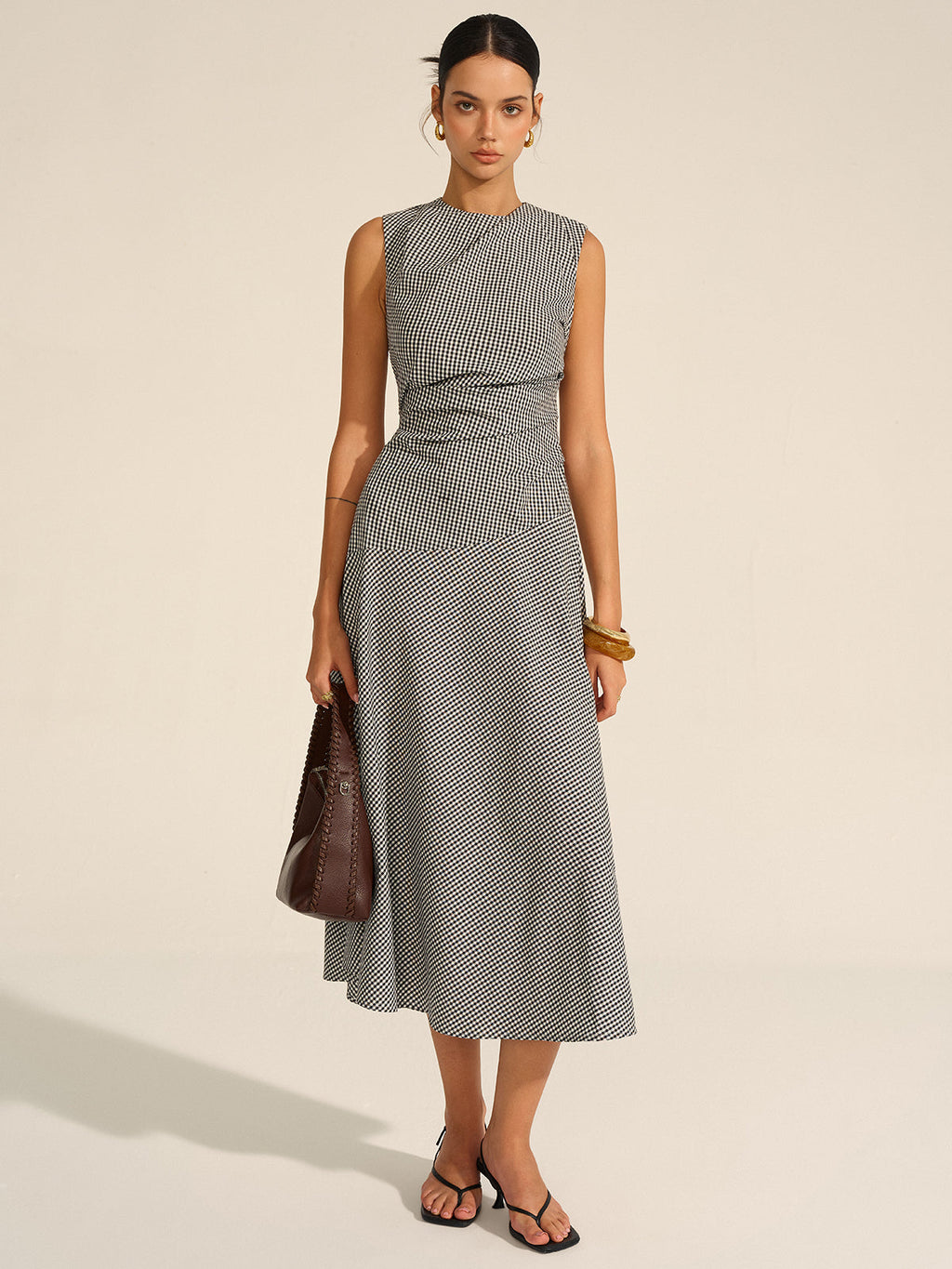 Elegancka Midi Sukienka Milano z Fasonem w Talii