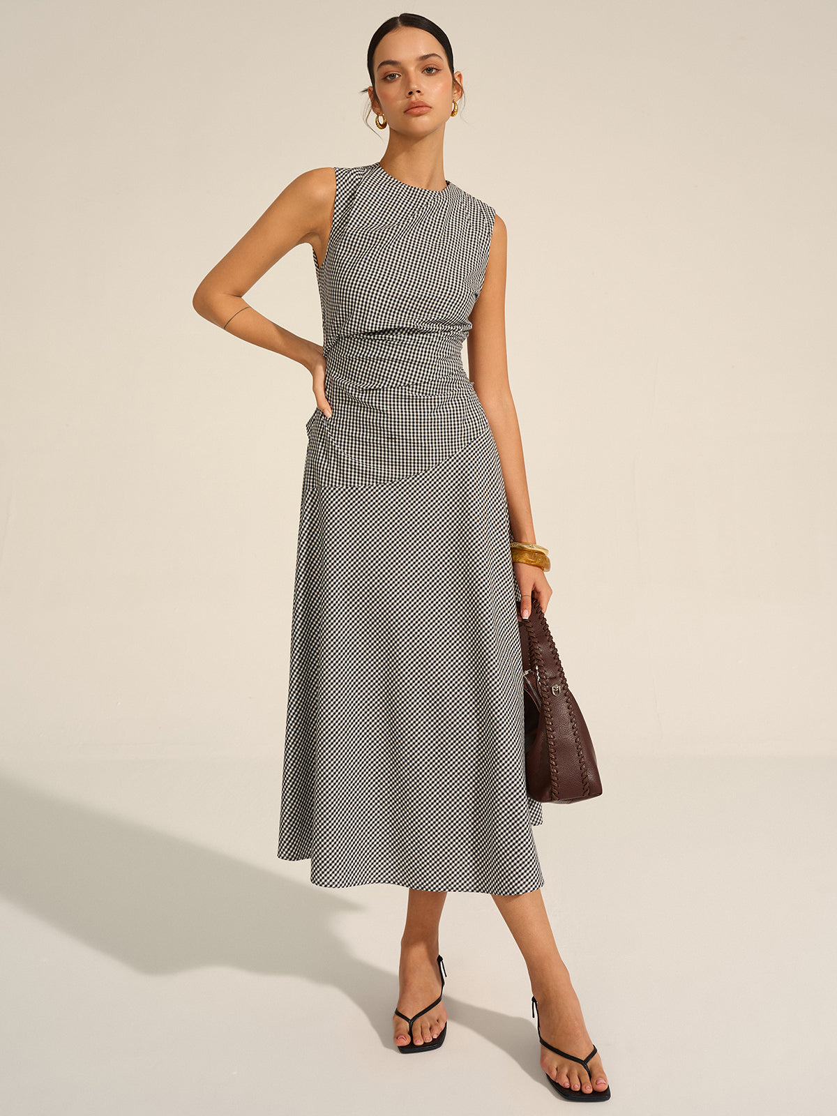 Elegancka Midi Sukienka Milano z Fasonem w Talii